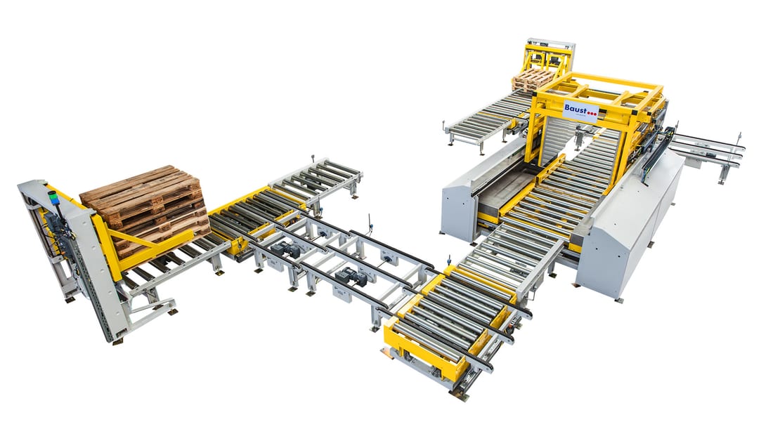 Komplette Palettenwechselanlage mit Fördertechnik, Palettenmagazin und Wechselstation